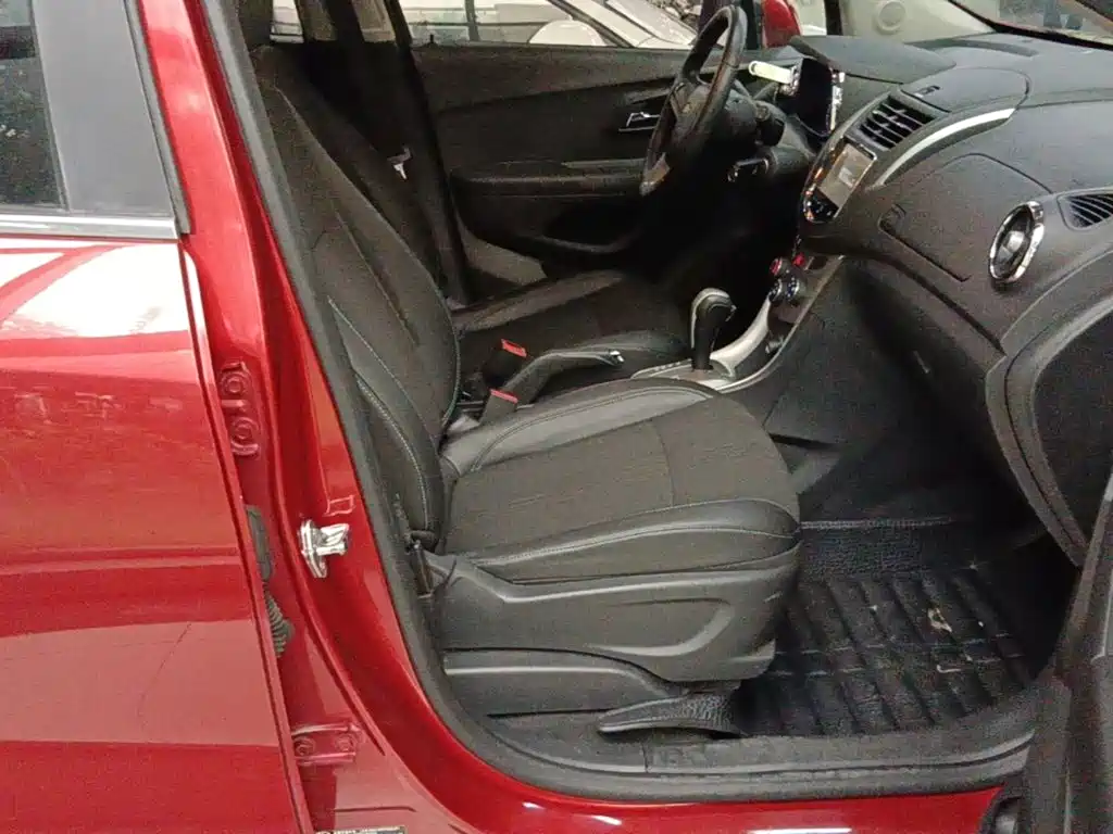 Chevrolet Trax — миниатюра 25
