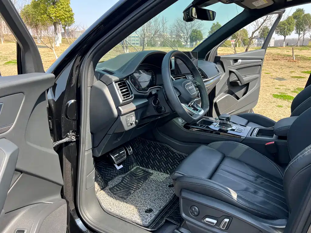 Audi Q5L 2024 40 TFSI Luxury