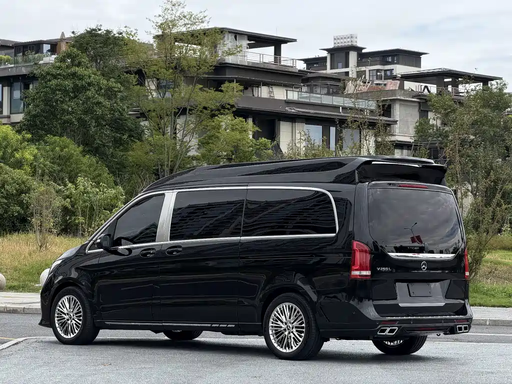 Mercedes-Benz V-Class — миниатюра 4