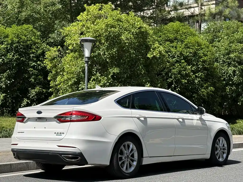 Ford Mondeo 2020 EcoBoost 180 Fashion