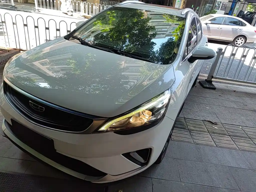 2020 Geely Emgrand GS - zdjęcie 1 z 25