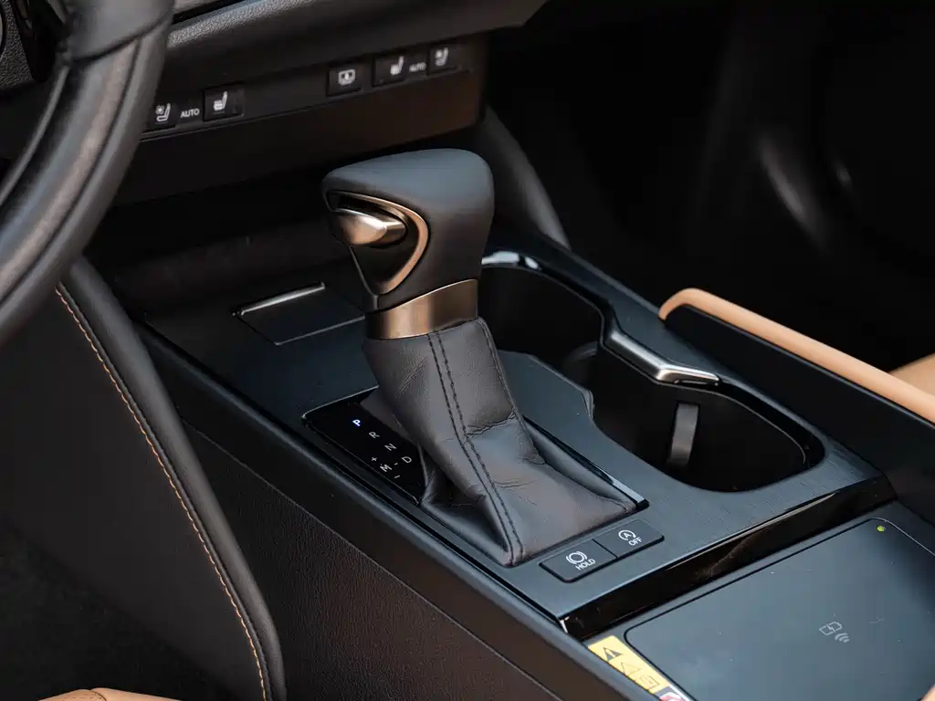 Lexus ES — миниатюра 15