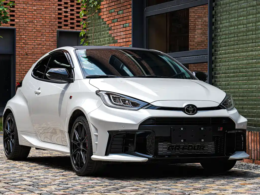 Toyota GR YARIS 2025 GR