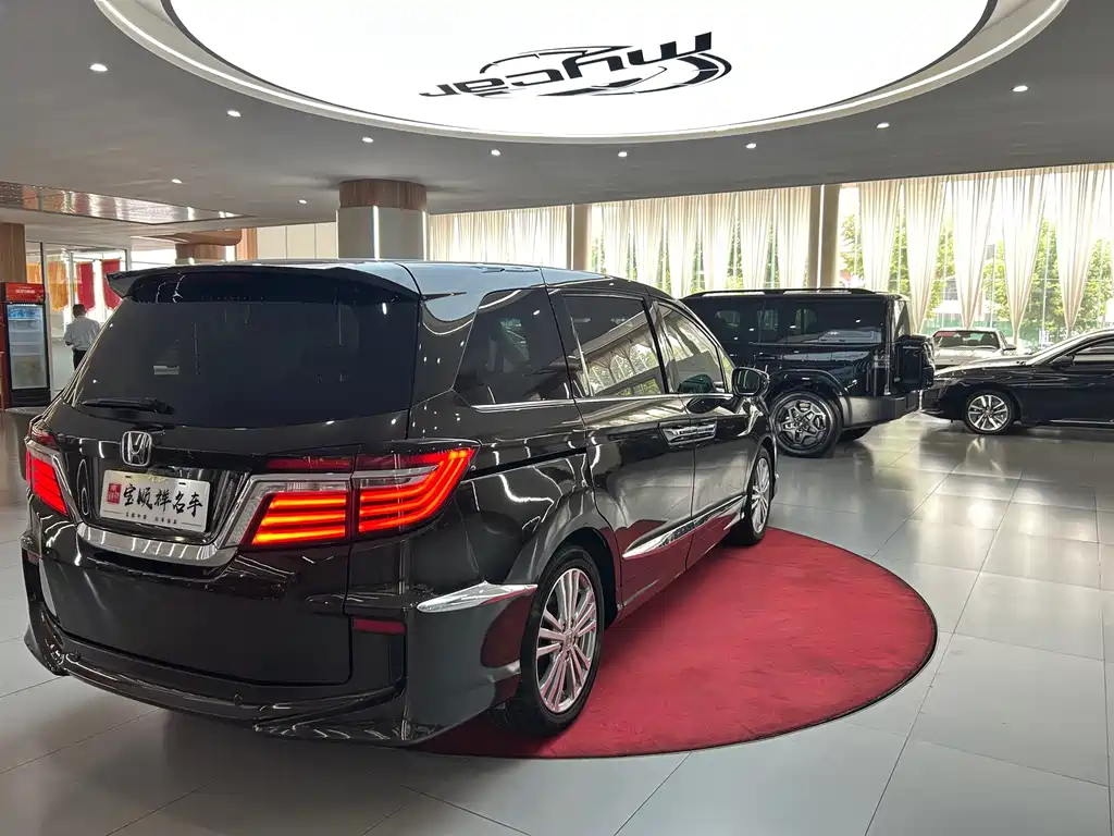 Honda Elysion — миниатюра 5