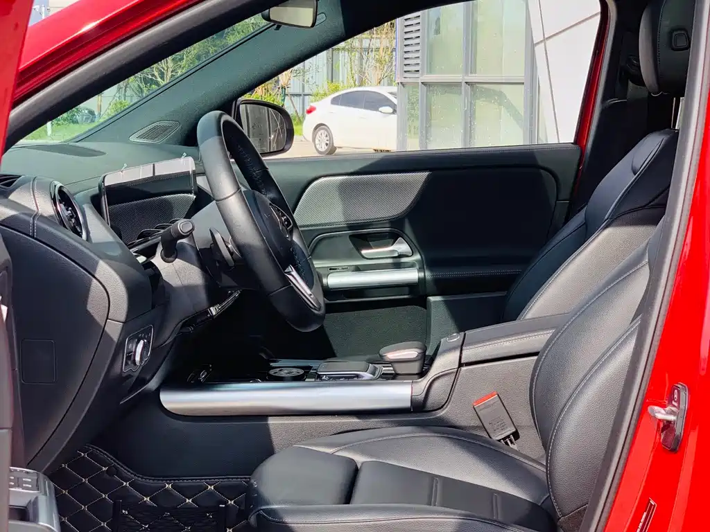 Mercedes-Benz GLA — миниатюра 13