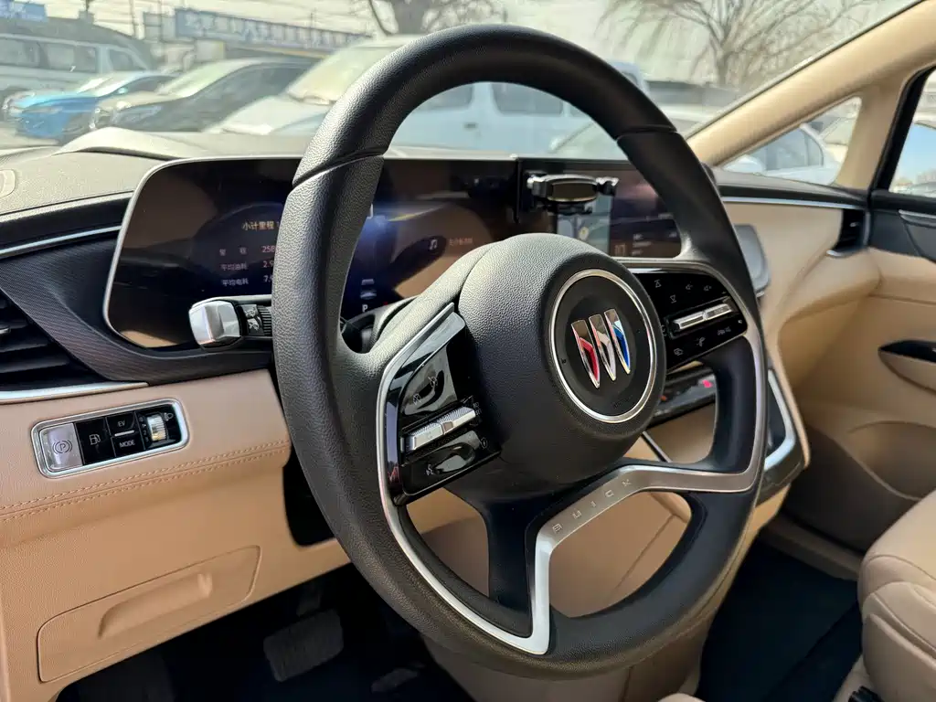 BUICK GL8 NEW ENERGY