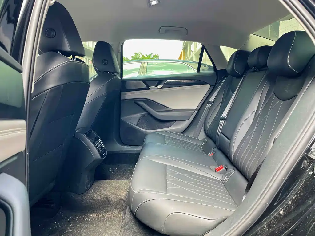 Volkswagen Magotan — миниатюра 5