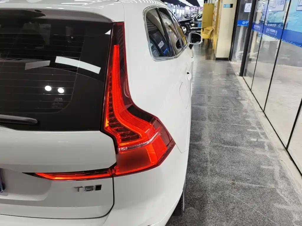 Volvo XC60 — миниатюра 8