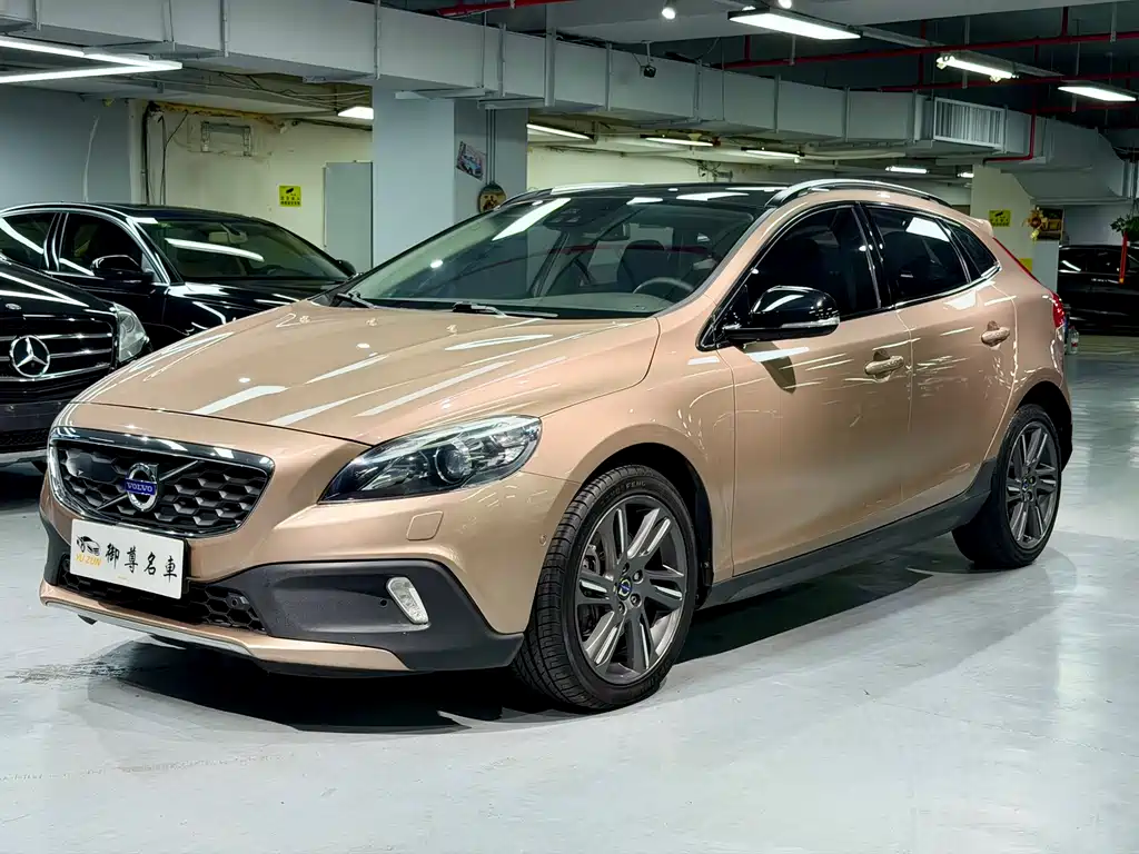Volvo V40 2014
