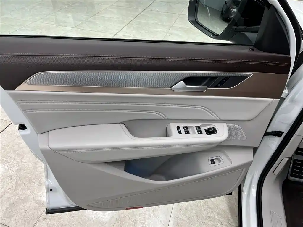 VOLKSWAGEN RANGE PATROL