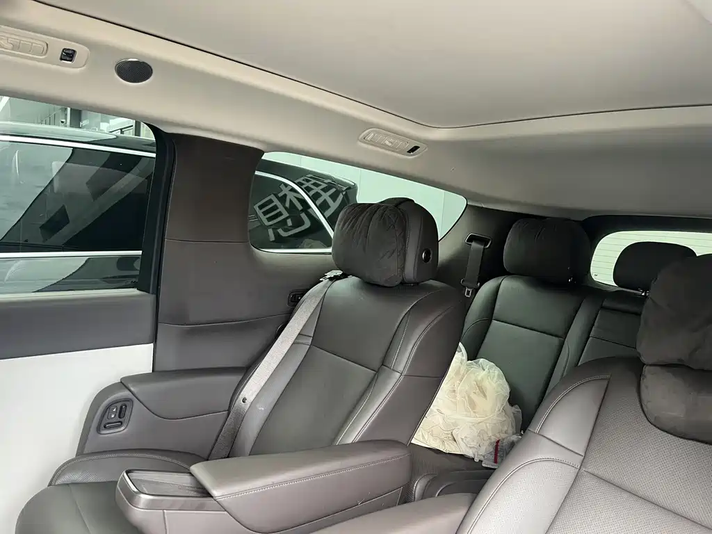 Li Auto Li MEGA — миниатюра 8