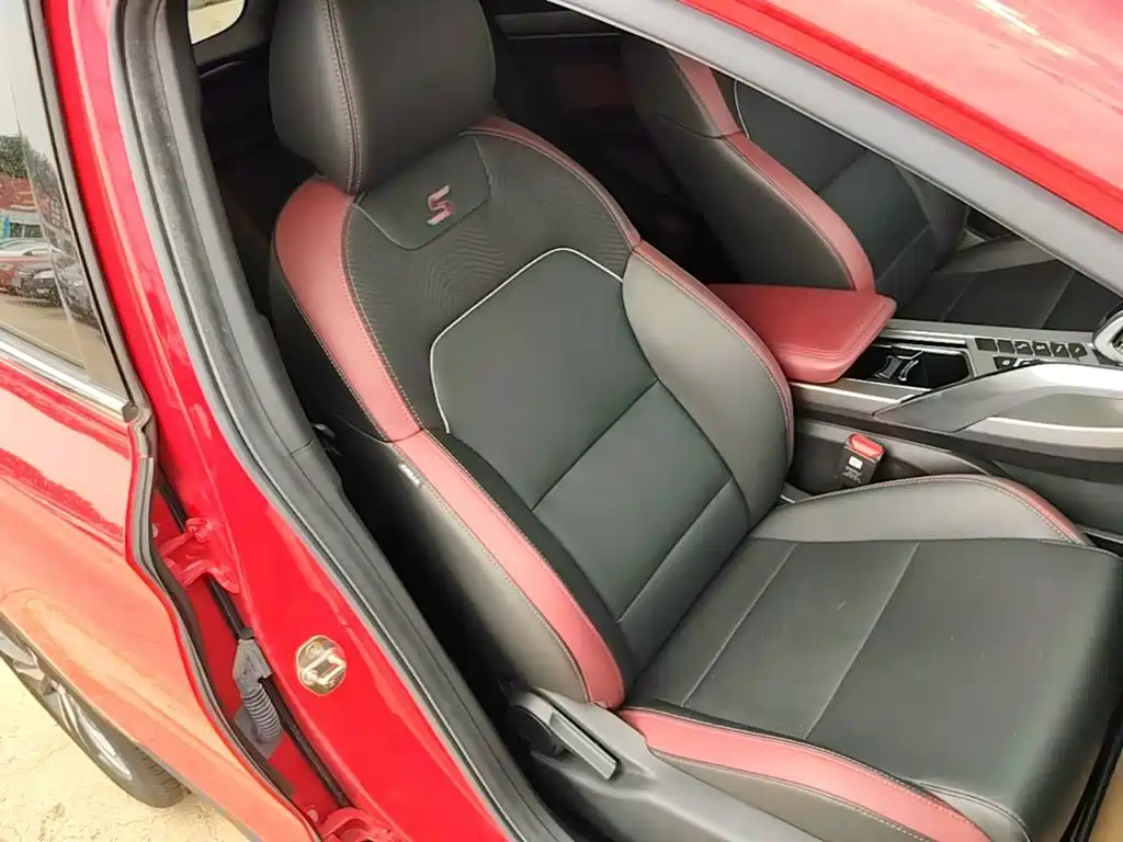 Geely Binyue — миниатюра 25