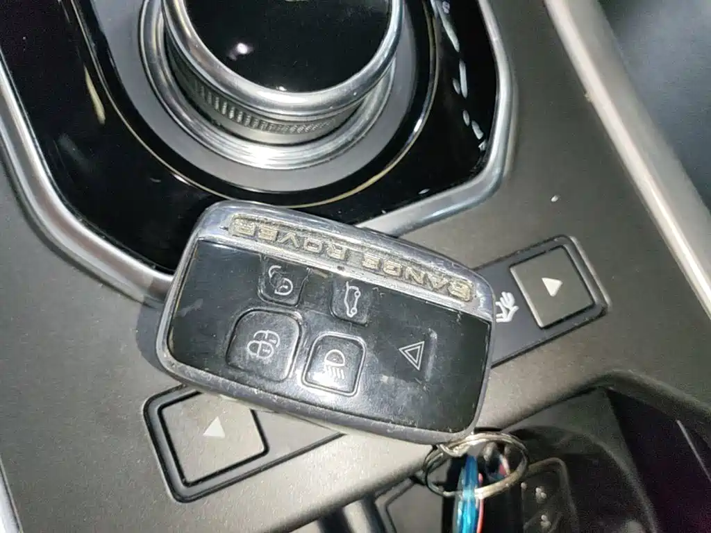 Land Rover Evoque — миниатюра 9