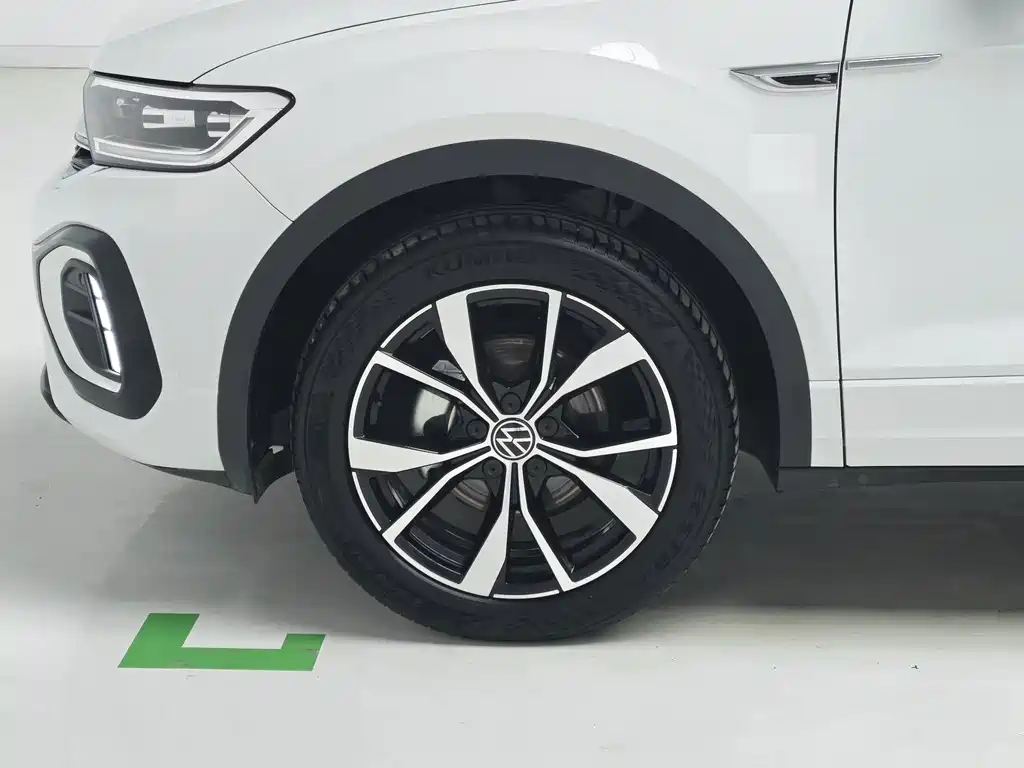 Volkswagen T-Roc — миниатюра 8