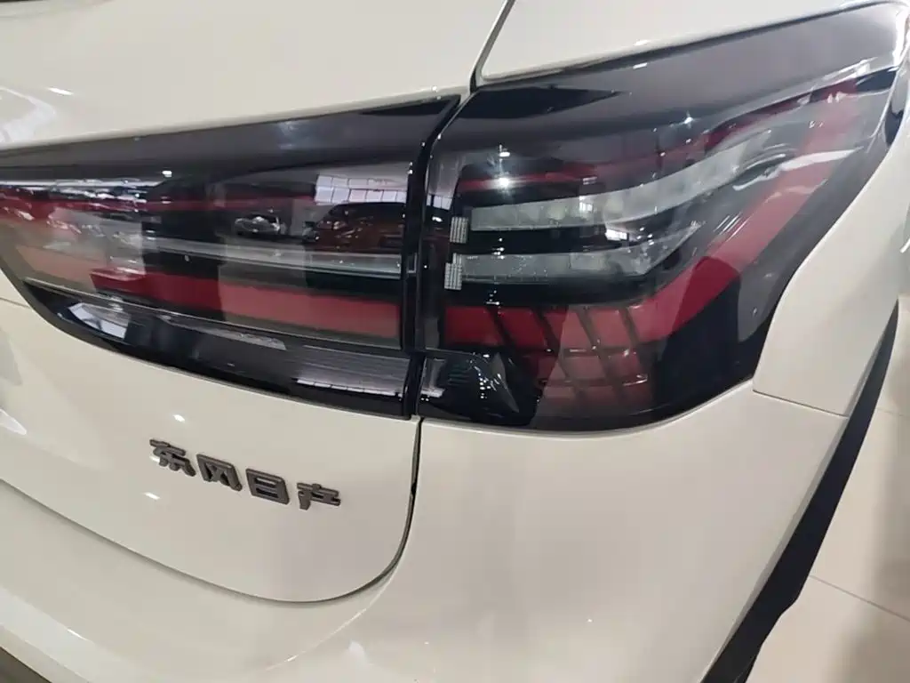 Nissan Qashqai — миниатюра 8