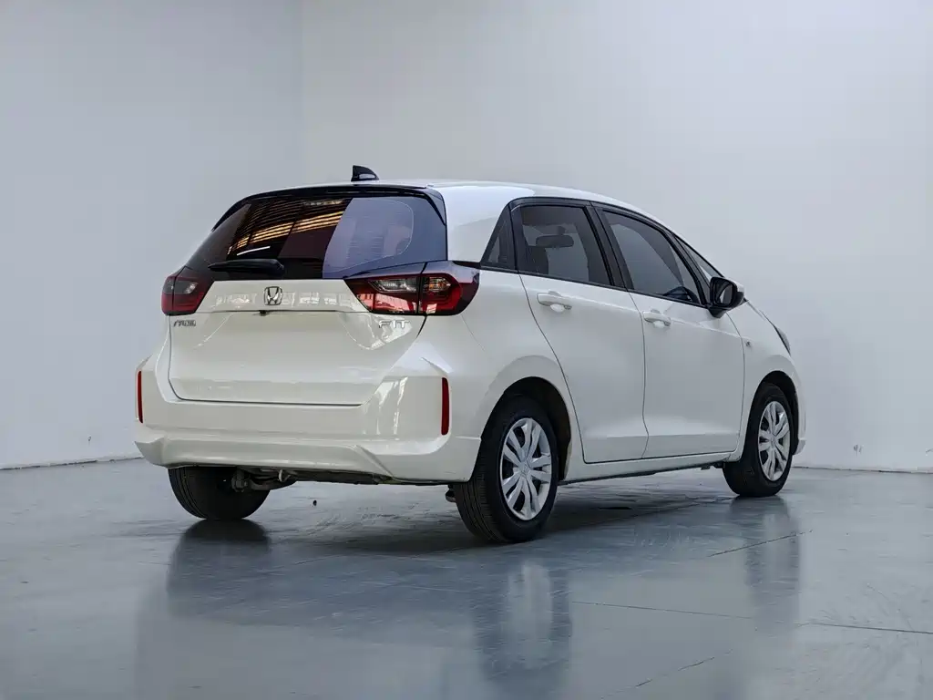 Honda Fit — миниатюра 6