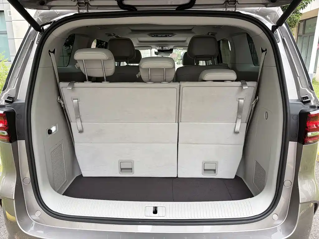 Roewe iMAX8 New Energy — миниатюра 8