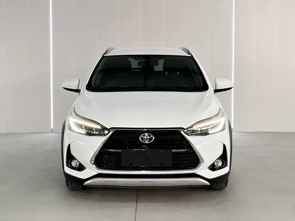 Toyota Yaris L — миниатюра 2
