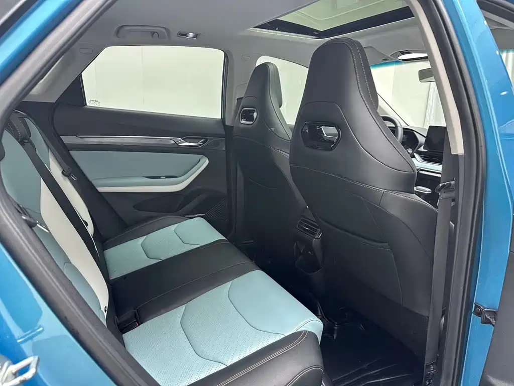 Geely Emgrand S - фото 6