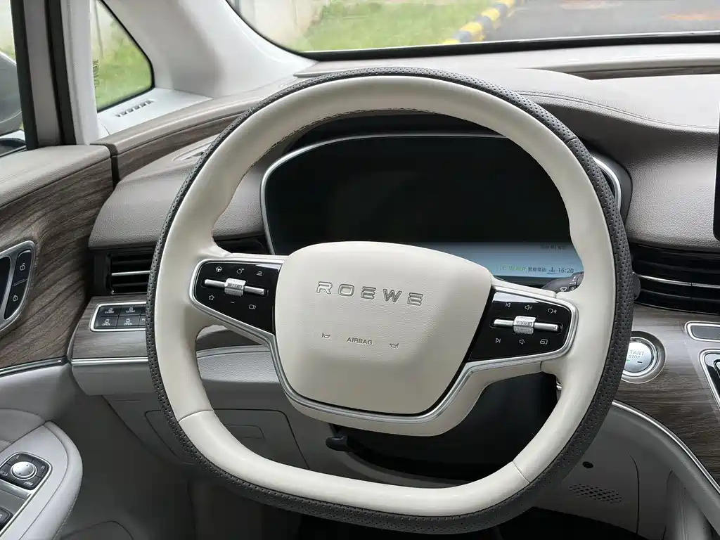 Roewe iMAX8 New Energy — миниатюра 18