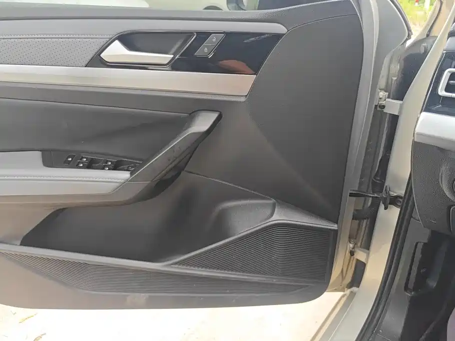 Volkswagen Lavida — миниатюра 7