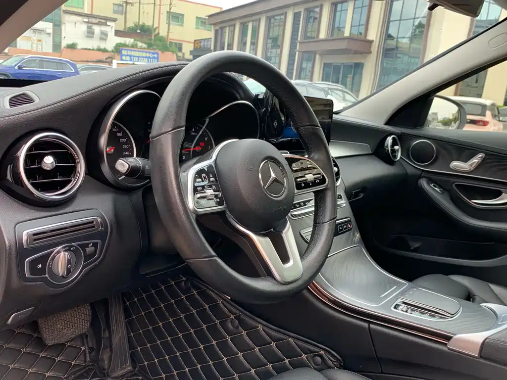 Mercedes-Benz C-Class - фото 17