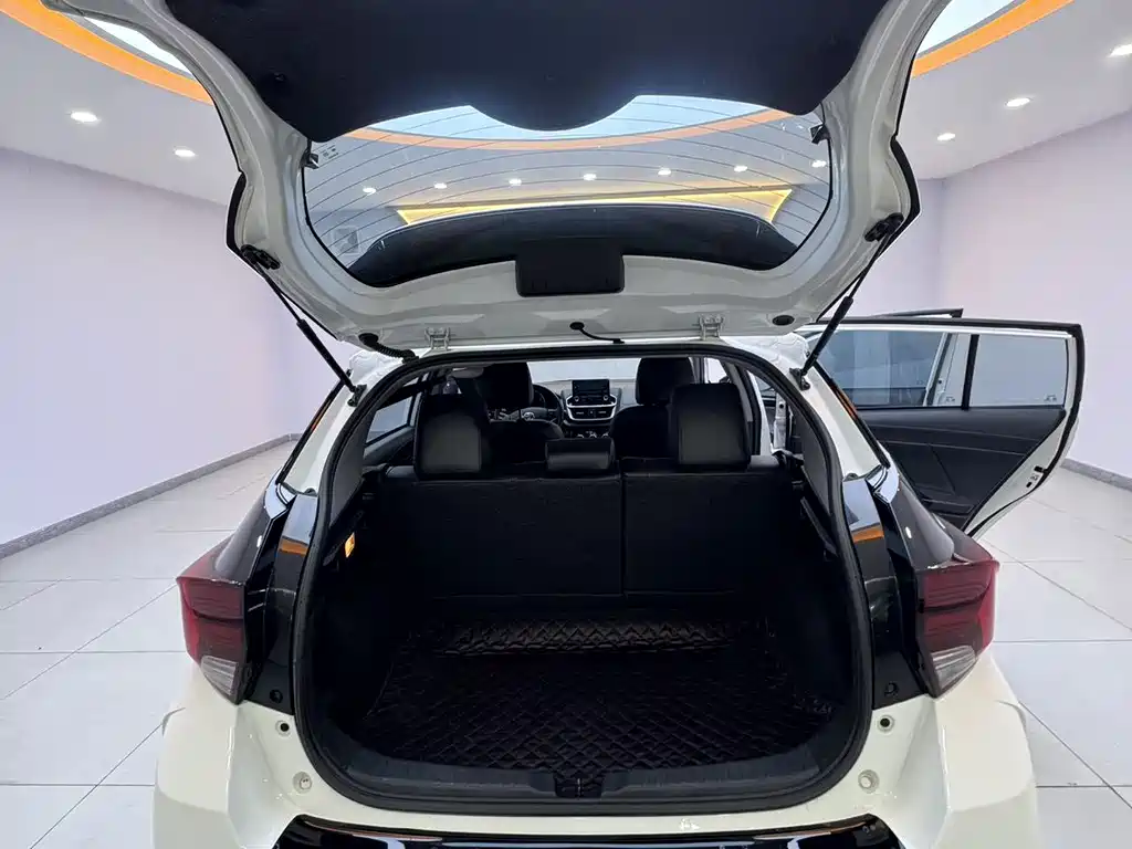 Toyota Yaris L — миниатюра 7