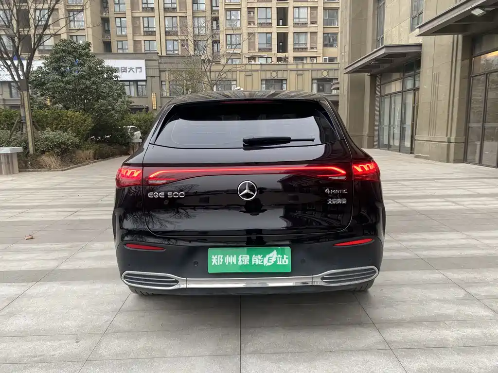 MERCEDES-BENZ EQE SUV