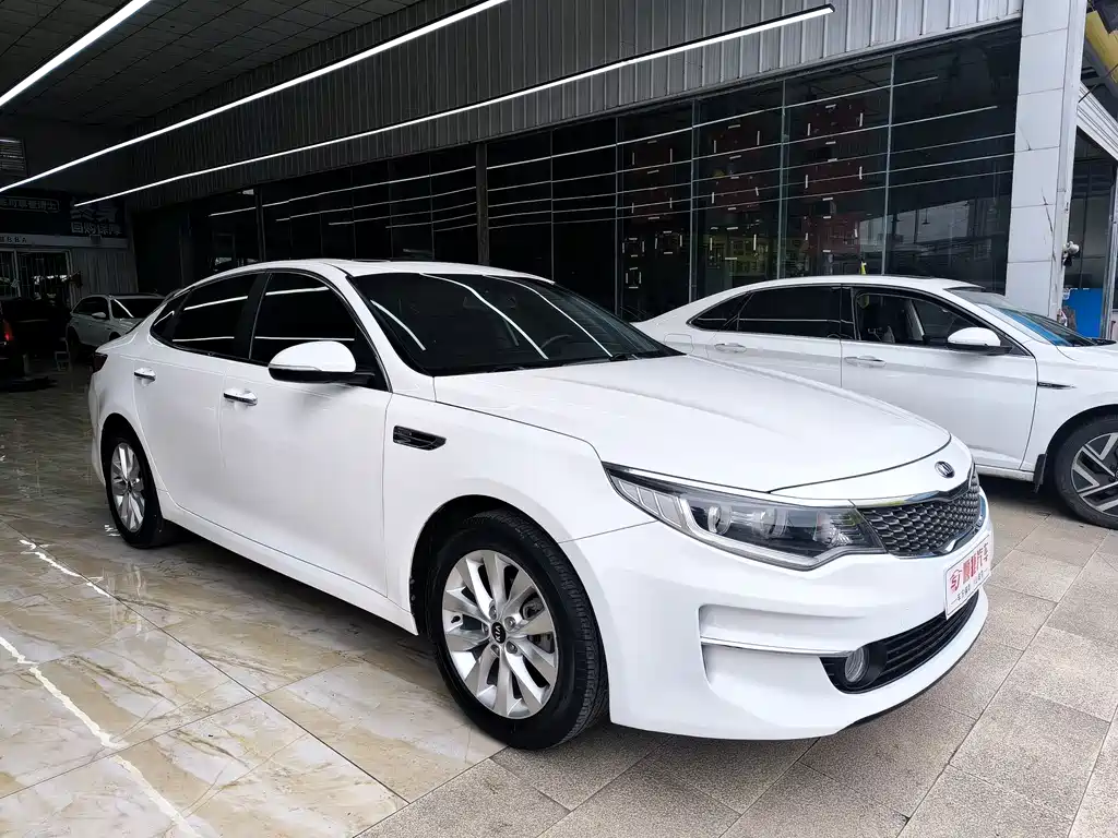 Kia K5 2016 2.0L AT GLS