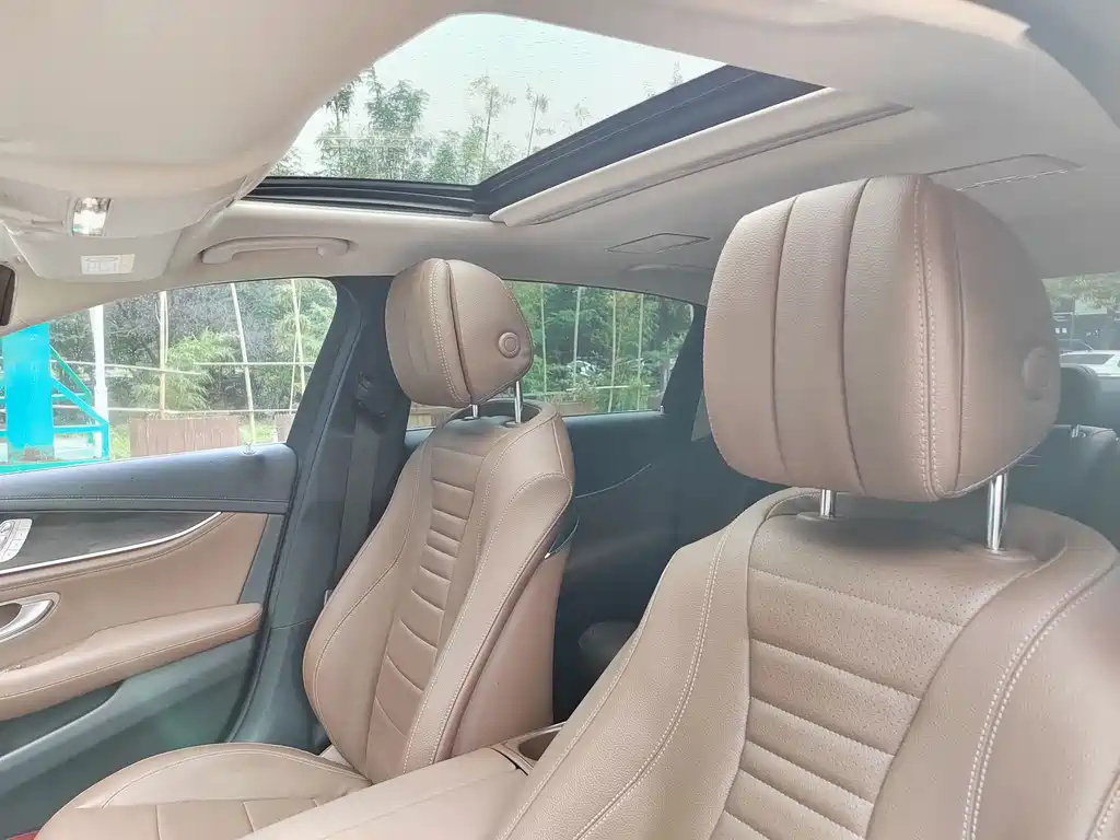 Mercedes-Benz E-Class — миниатюра 21