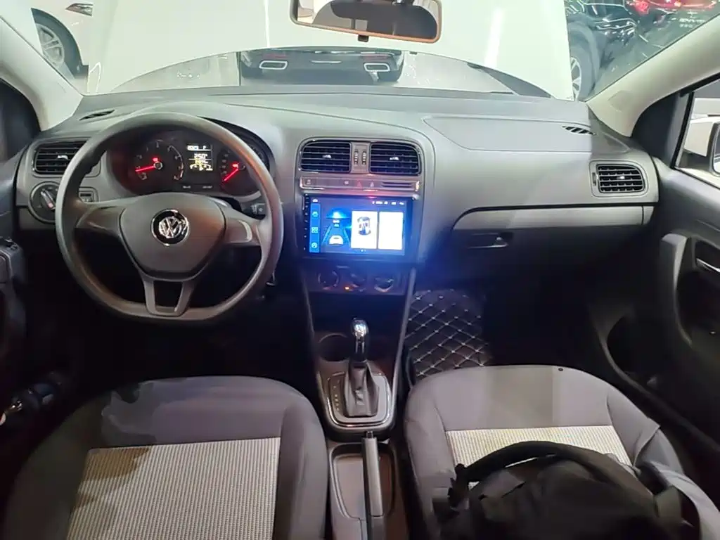Volkswagen Polo — миниатюра 10
