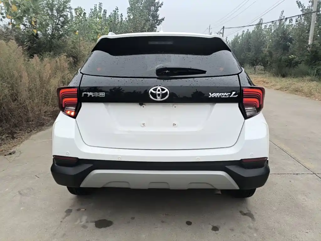 Toyota Yaris L — миниатюра 6