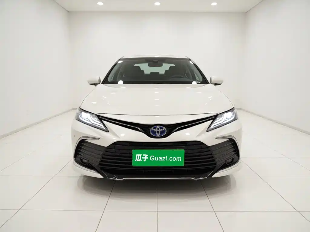 Toyota Camry — миниатюра 2