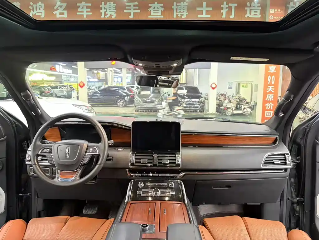 Lincoln Navigator — миниатюра 5