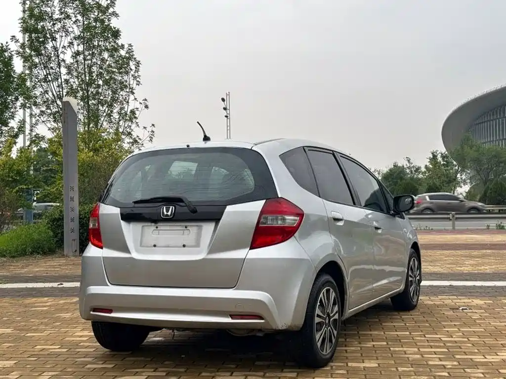 Honda Fit — миниатюра 4