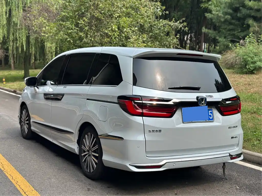 Honda Elysion — миниатюра 7