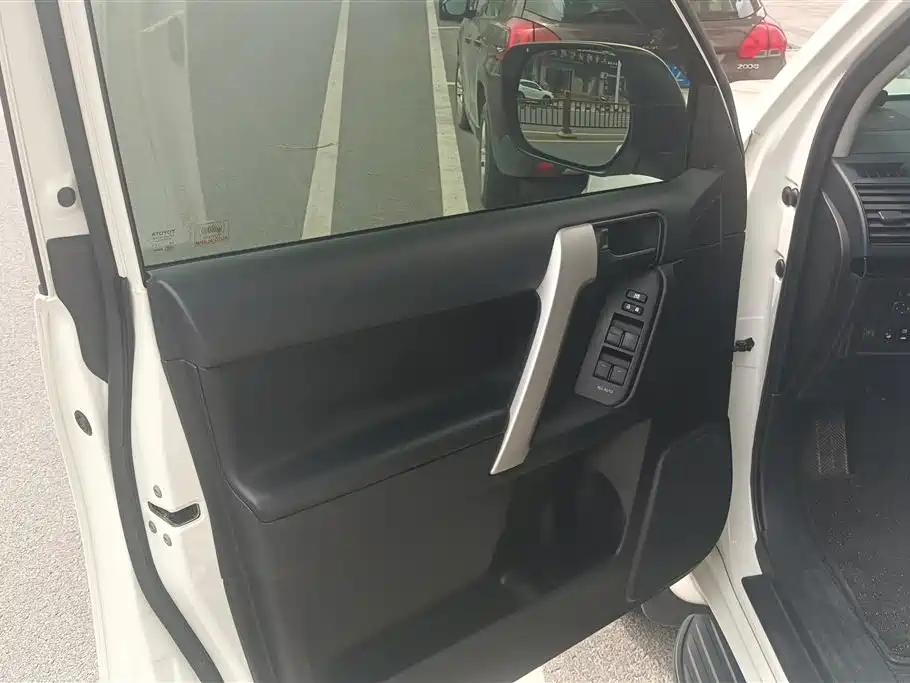 Toyota Land Cruiser Prado 2019 3.5L AT TX-L Premium