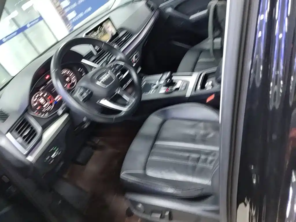 Audi Q5L — миниатюра 15