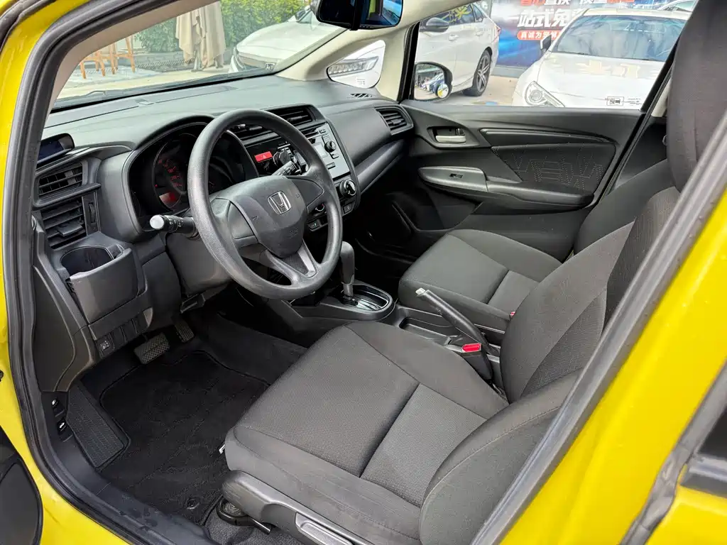Honda Fit — миниатюра 7