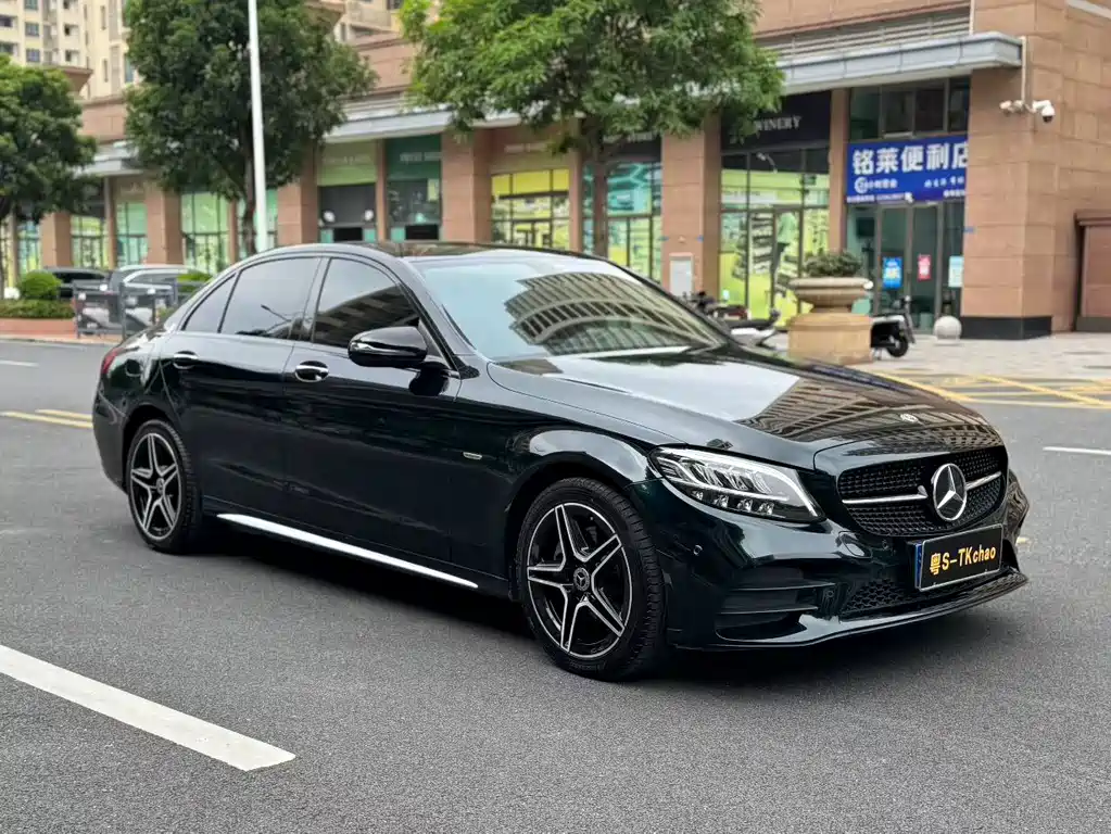 Mercedes-Benz C-Class — миниатюра 3