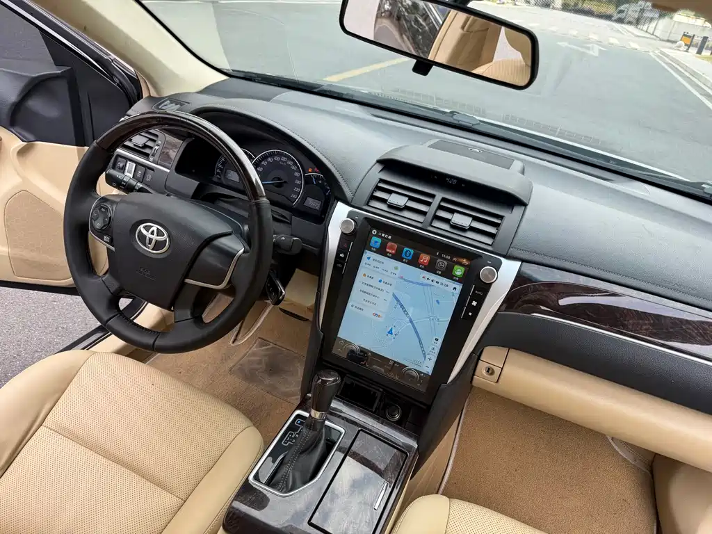 Toyota Camry — миниатюра 17