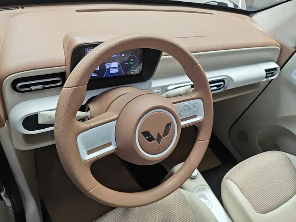 Wuling MINIEV — миниатюра 10
