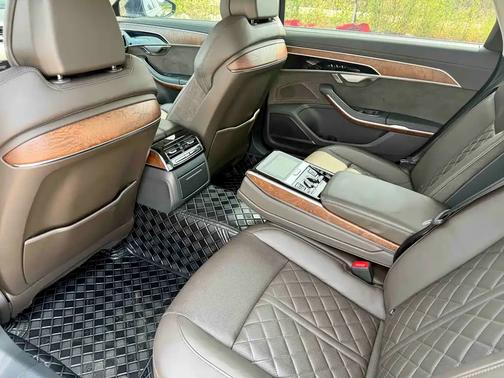 Audi A8 — миниатюра 8