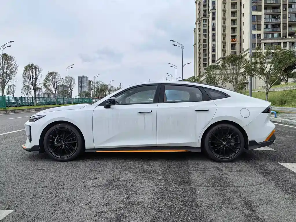 Changan UNI-V — миниатюра 7