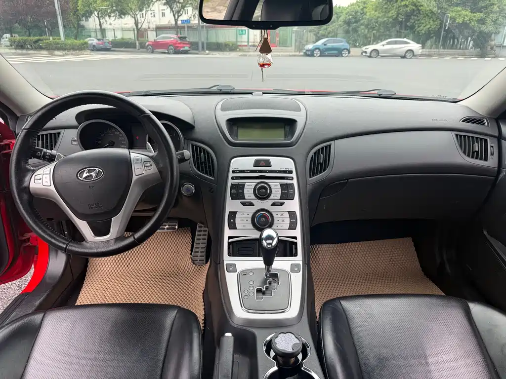 Hyundai Genesis Coupe — миниатюра 12