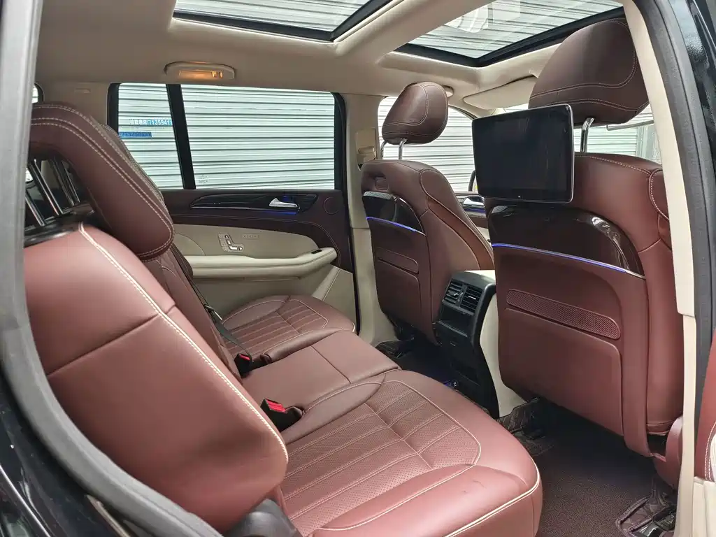 Mercedes-Benz GLS — миниатюра 13