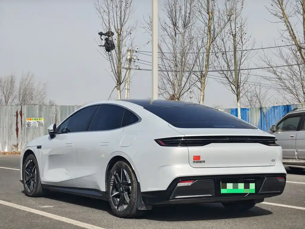 GEELY GALAXY GALAXY E8