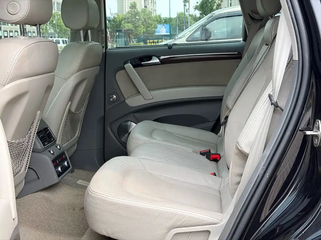 Audi Q7 — миниатюра 19