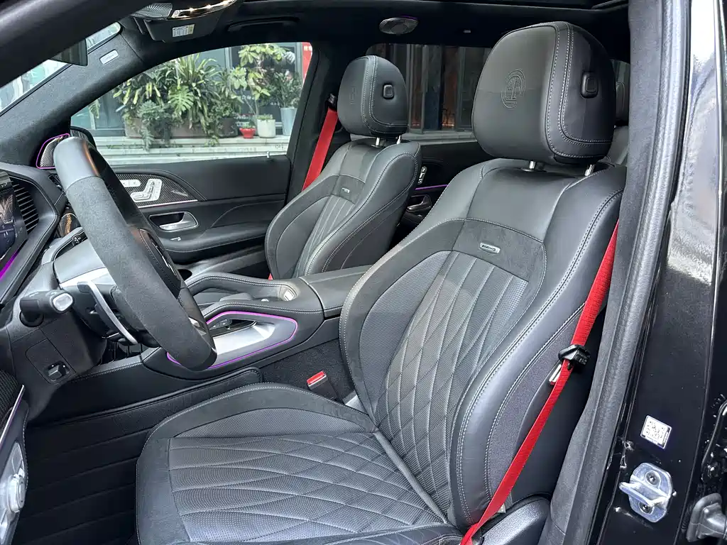 MERCEDES-BENZ GLS AMG