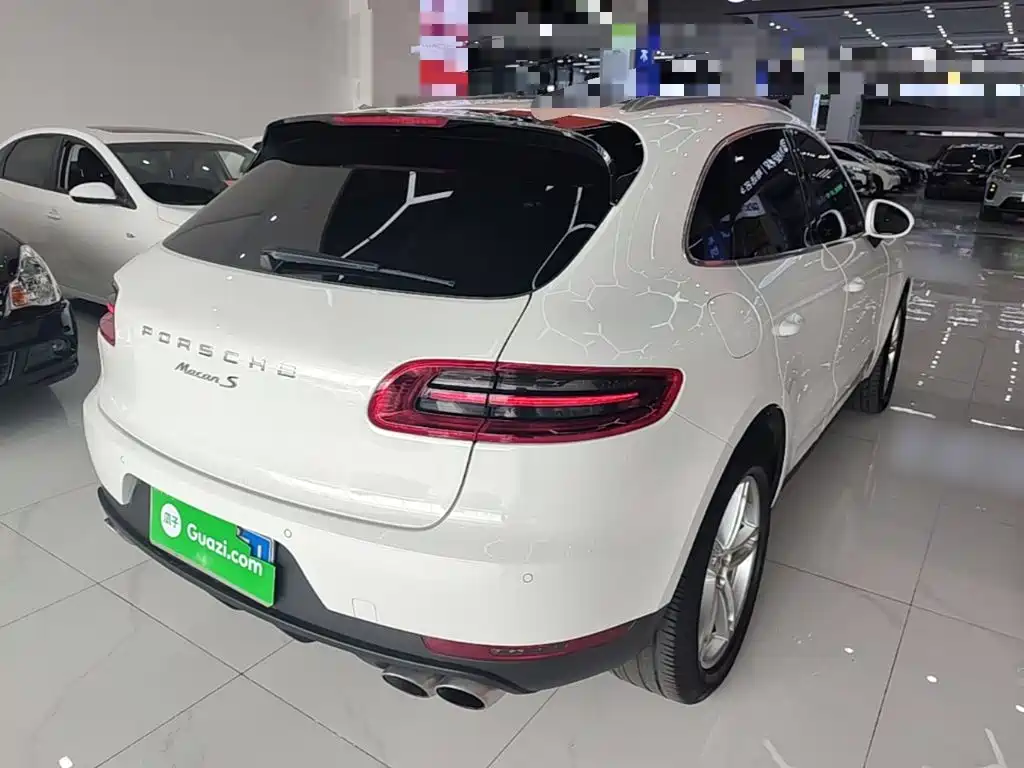 Porsche Macan — миниатюра 7